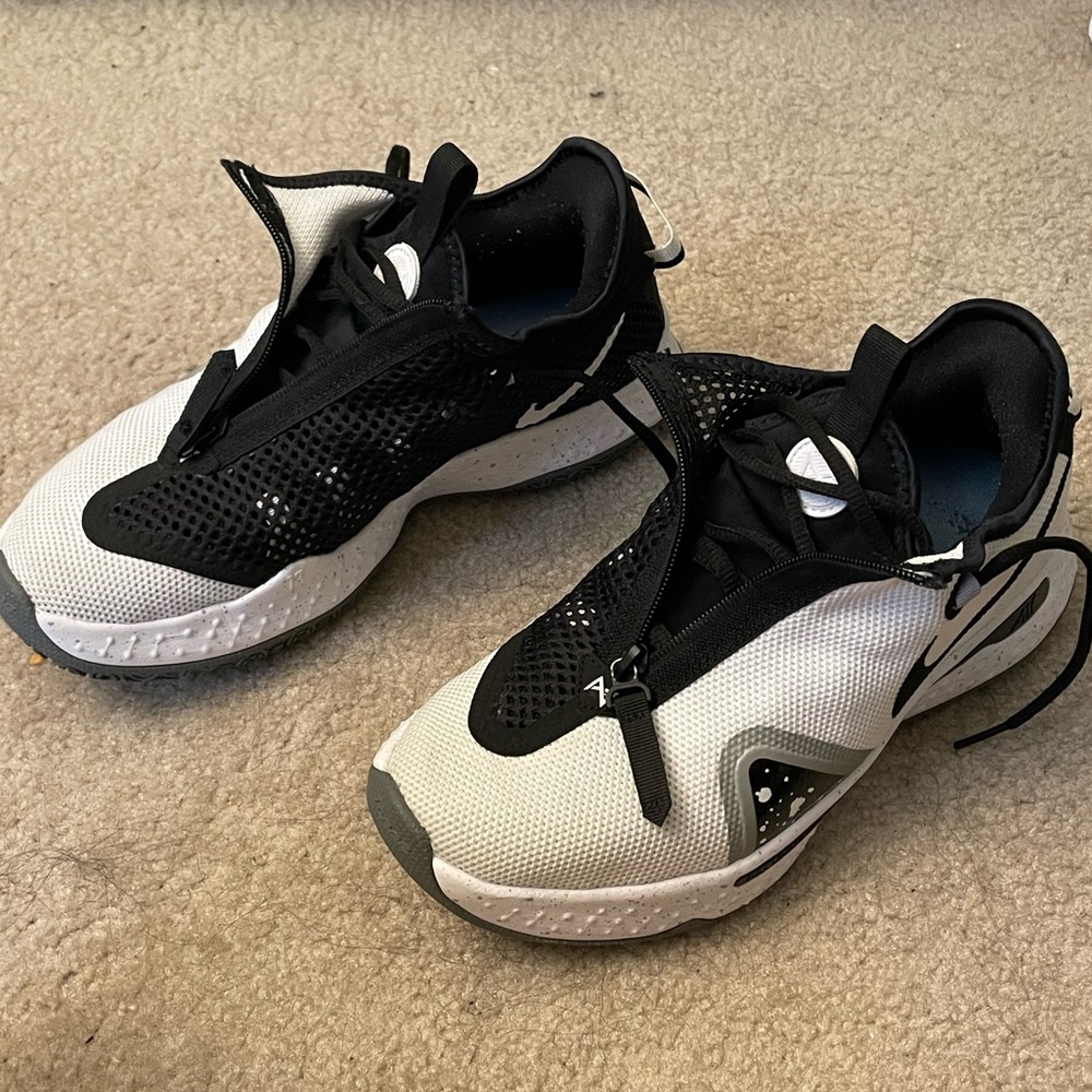 Nike PG 4 Oreo